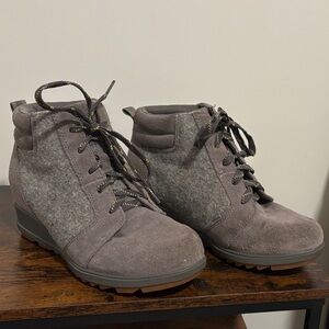 Sorel Evie Ankle Lace Boots